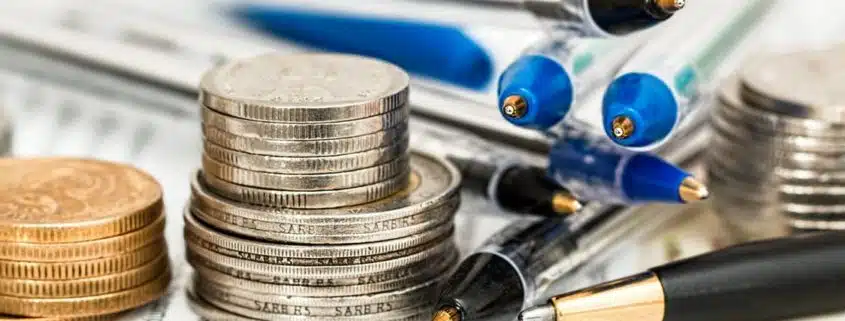 What Is The Difference Between Standard and Itemized Deductions?